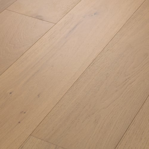 Chateau Oak in Courtyard Hardwood