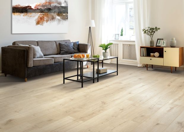 Castlebriar in Sand Pearl Oak Laminate
