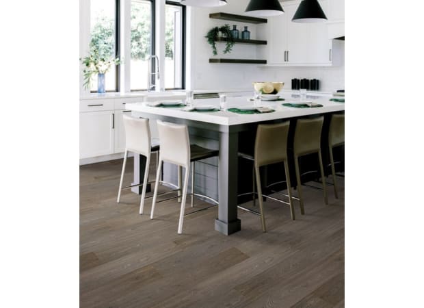 Hampton Villa in Anchor Oak Laminate