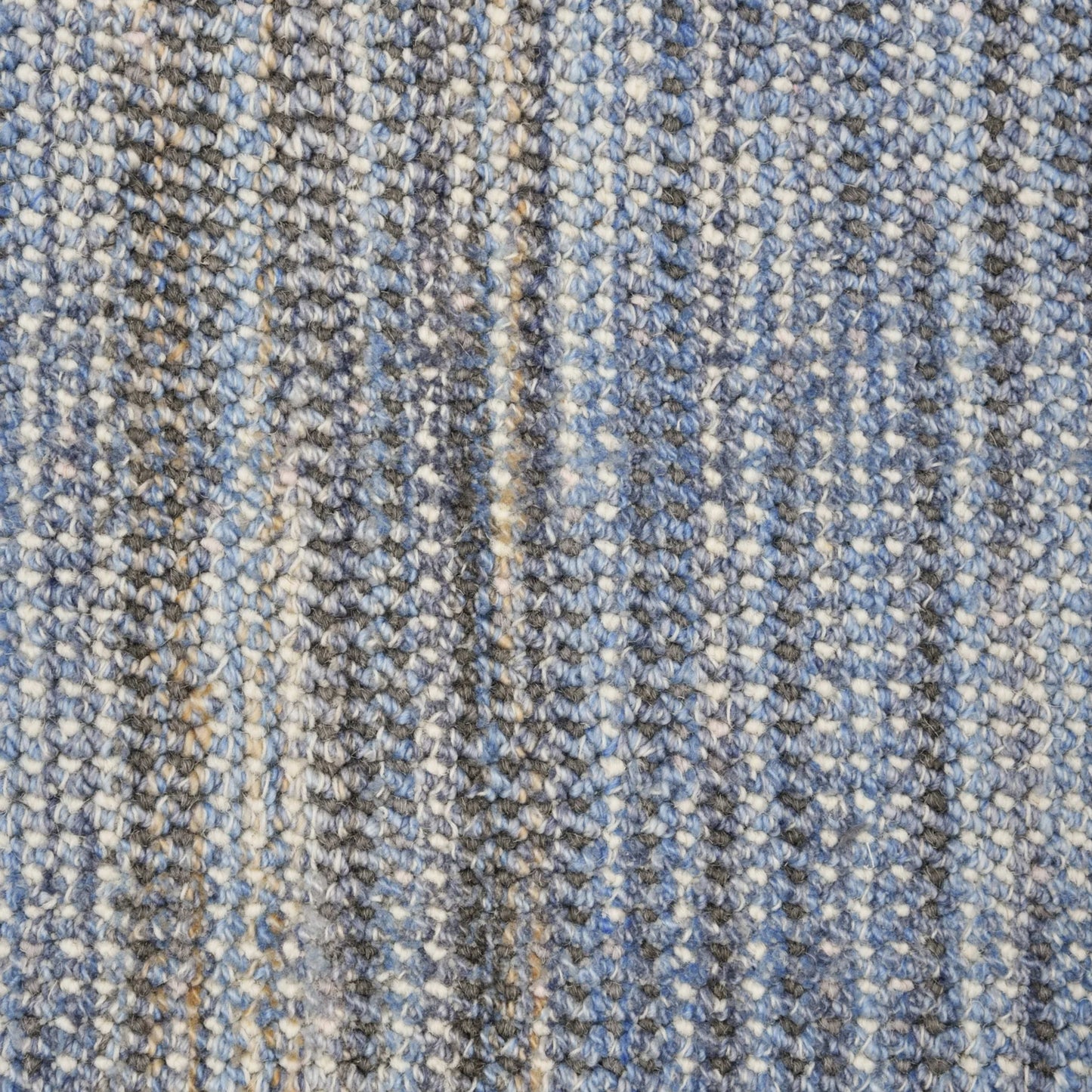 Kindle in Sky Carpet