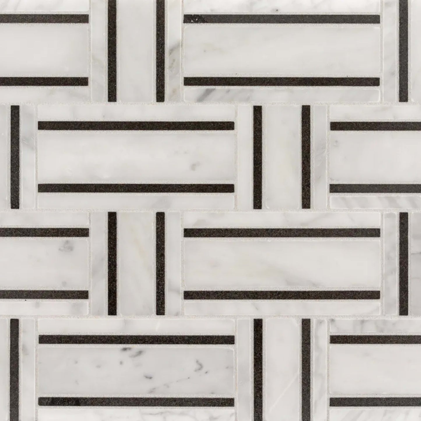 Summer Parlor Mosaic in Grey/White Natural Stone