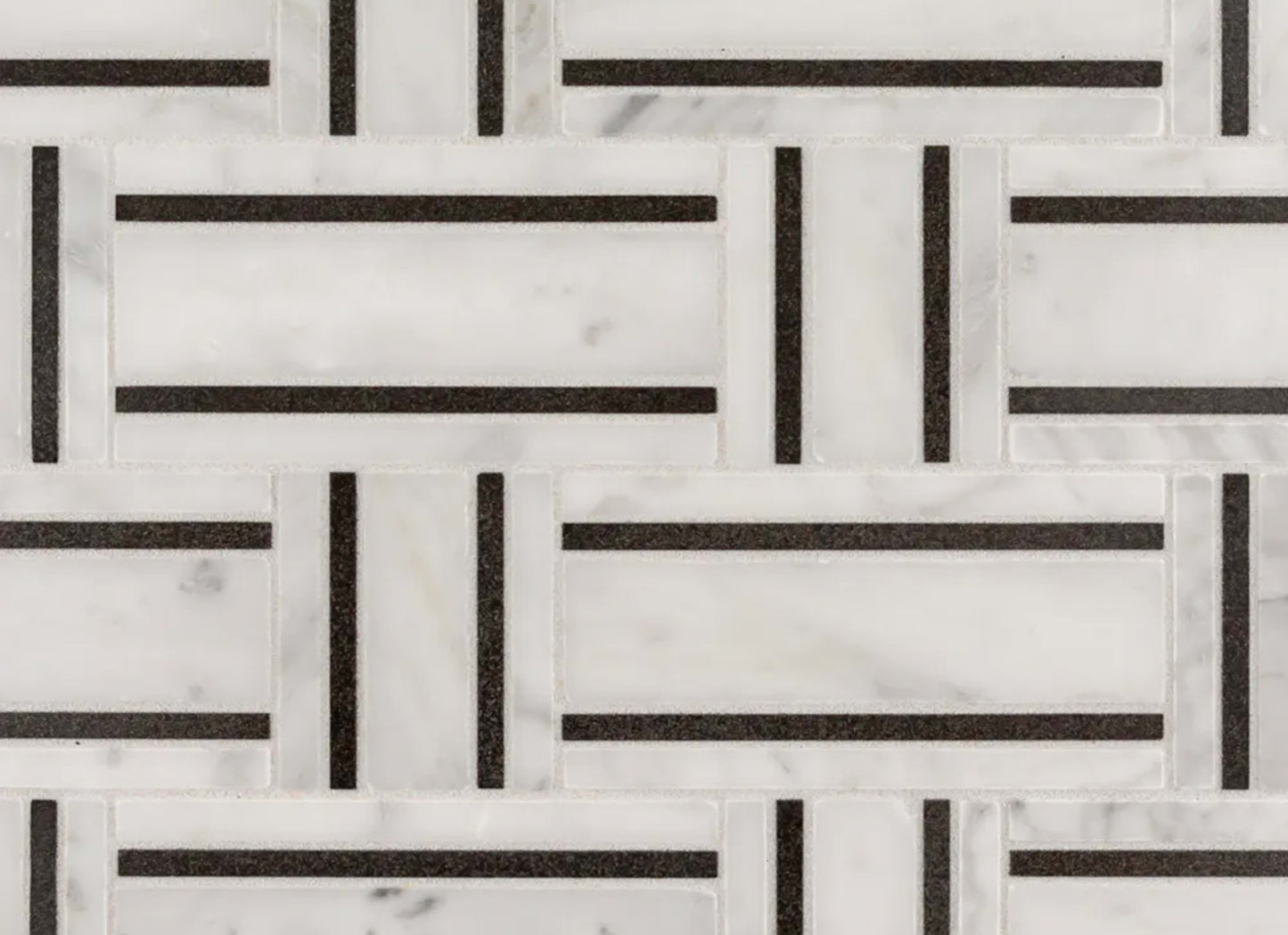 Summer Parlor Mosaic in Grey/White