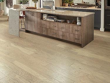 VILLA in Sand Hardwood