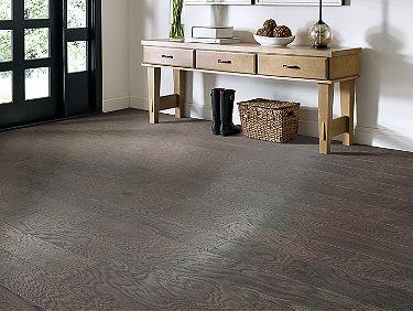 VILLA in Basalt Hardwood