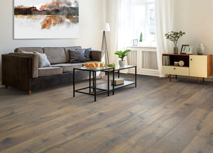 Castlebriar in Antiquities Oak Laminate