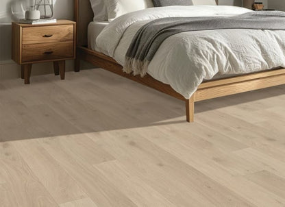 Gardenia Lake in Shoreline Oak Laminate