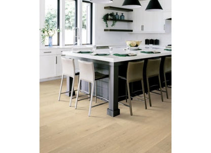 Hampton Villa in Sunbleached Oak Laminate