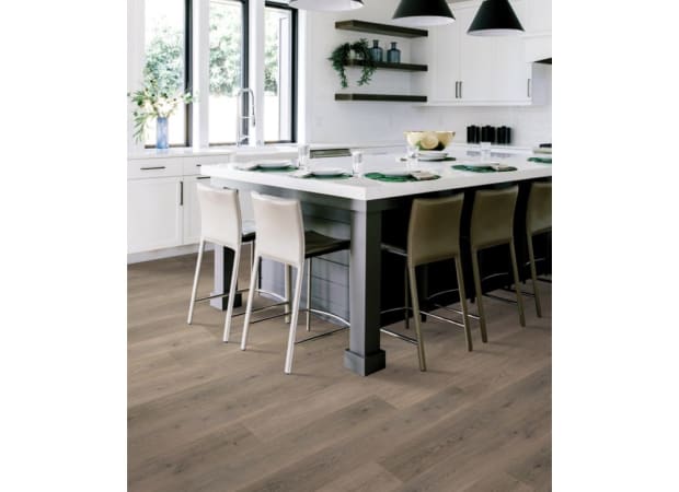 Hampton Villa in Cloudy Oak Laminate