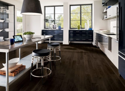 Natural Forest Oak Solid in Bear Run 5" Hardwood