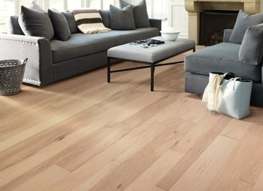 PEBBLE HILL MIXED WIDTH in Linen Hardwood
