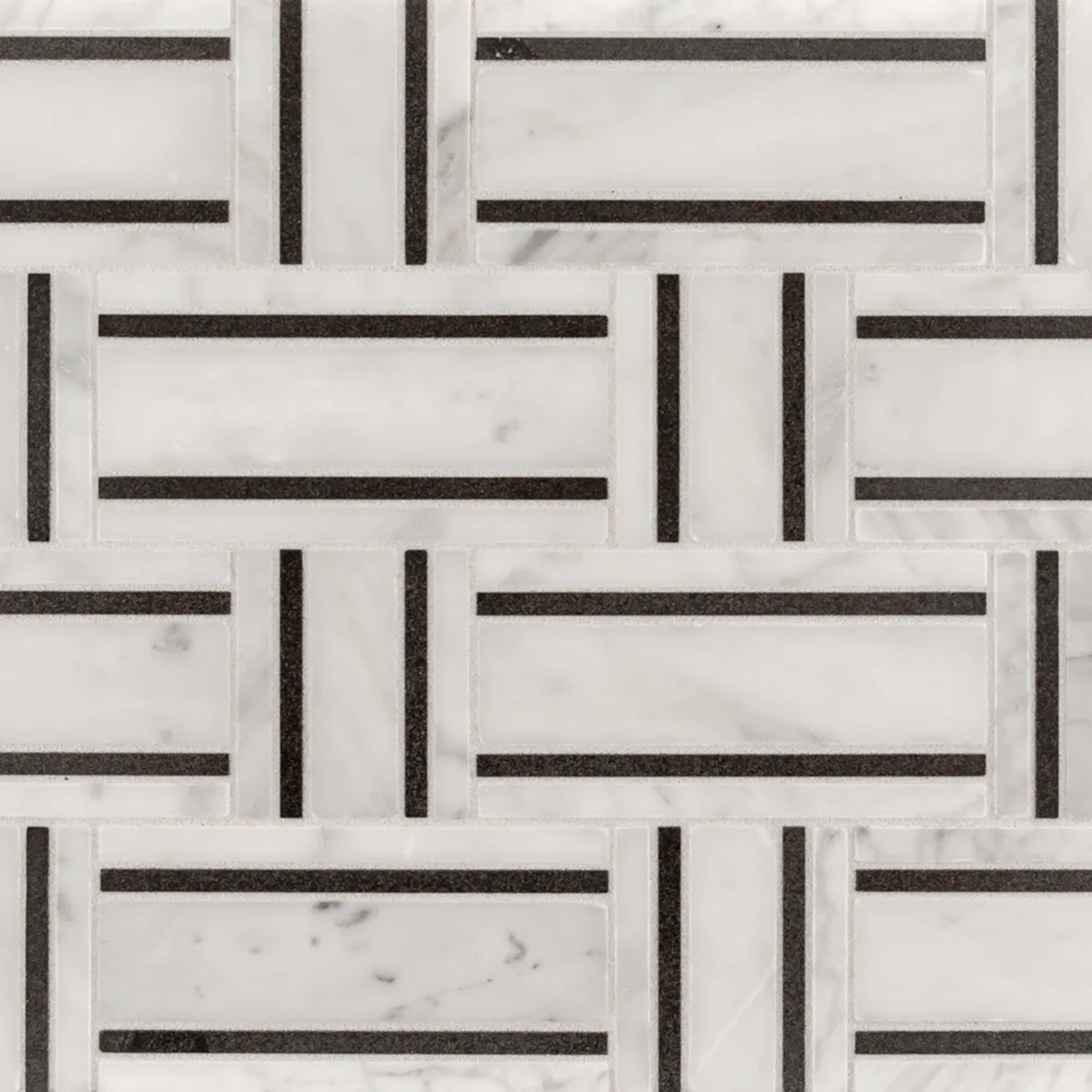 Summer Parlor Mosaic in Grey/White Natural Stone