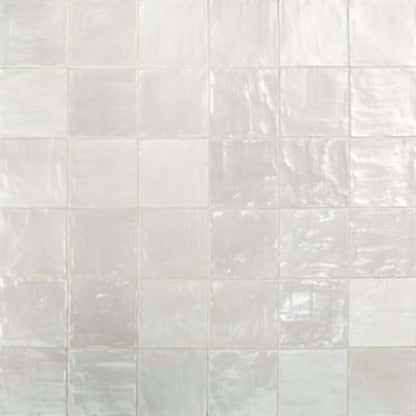 Myorka in White 4x4