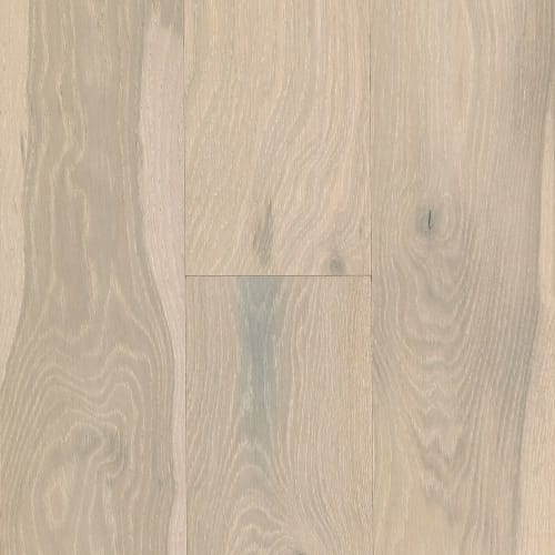 Vintage Elements in Winter Oak Hardwood